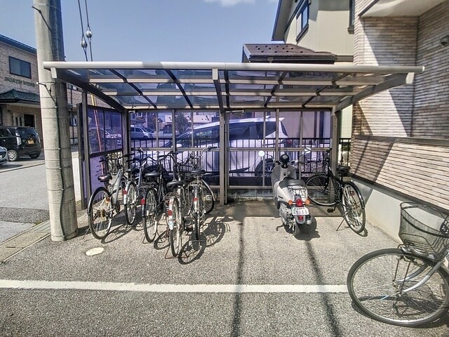 ノースウイングの物件外観写真