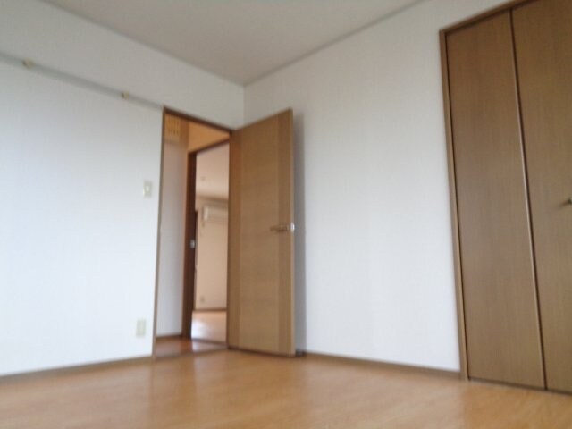 メゾン・ラ・コート弐番館の物件内観写真