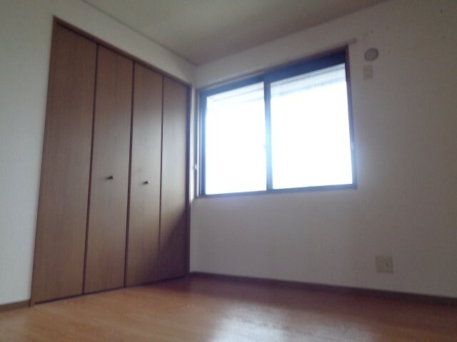 メゾン・ラ・コート弐番館の物件内観写真