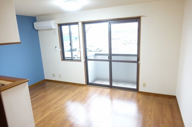 リビングタウン水口　D棟の物件内観写真