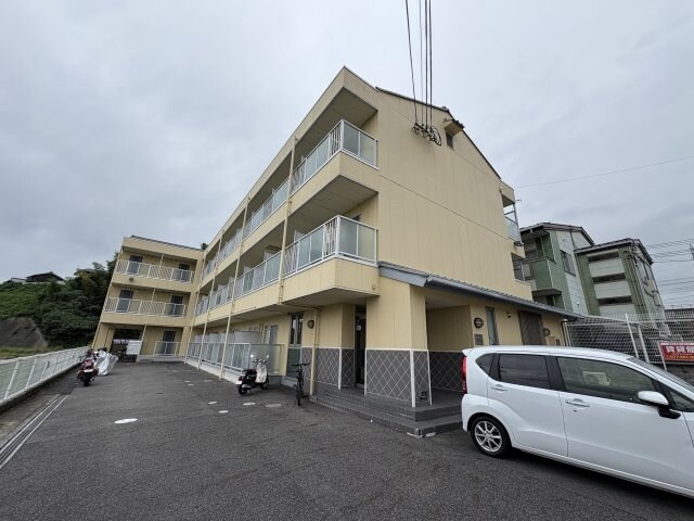 ドミトリーユーの物件外観写真