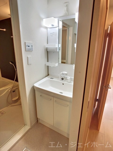 モンターニュ　リーヴルの物件内観写真