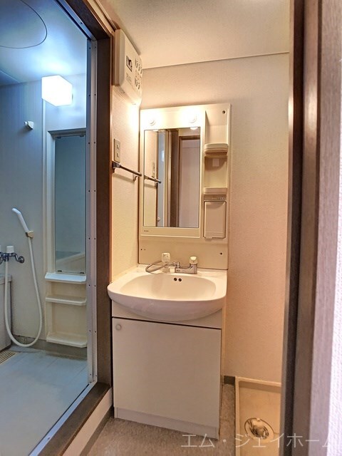 フローラルコートの物件内観写真