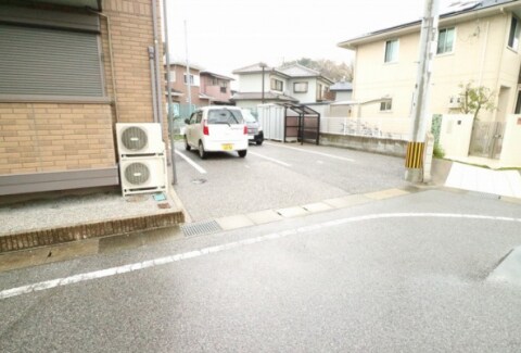 EAST NONAMI 拾弐番館の物件外観写真