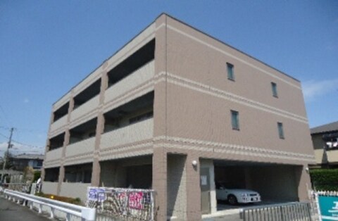 グランドゥールの物件外観写真