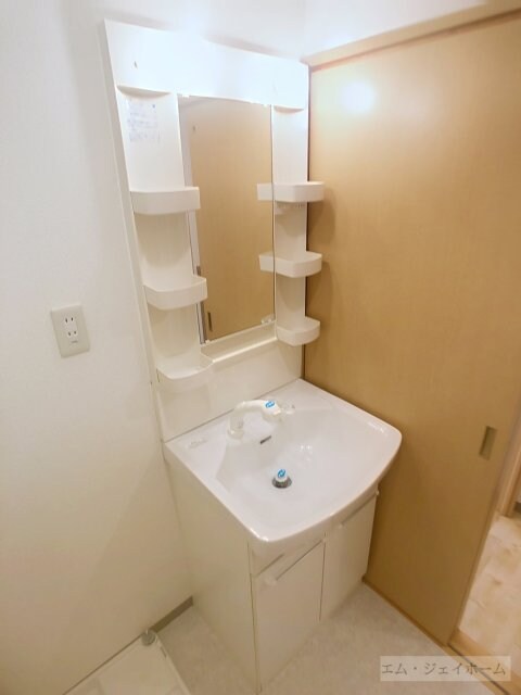 シャトレー六番館の物件内観写真