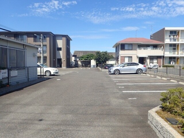 パールコートの物件外観写真