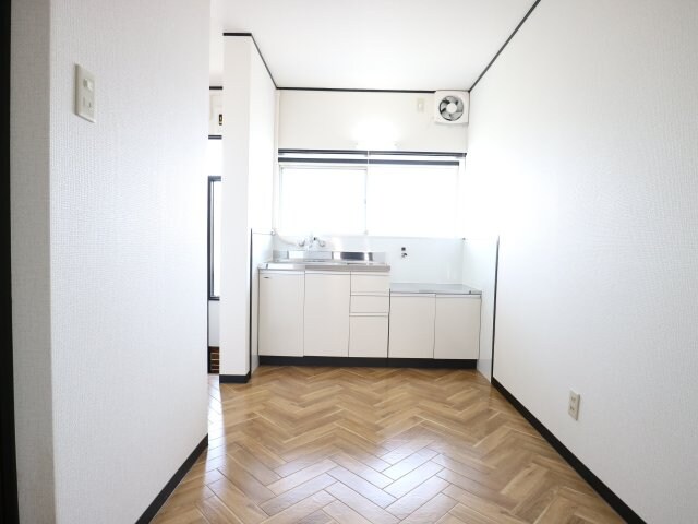 草木アパートの物件内観写真