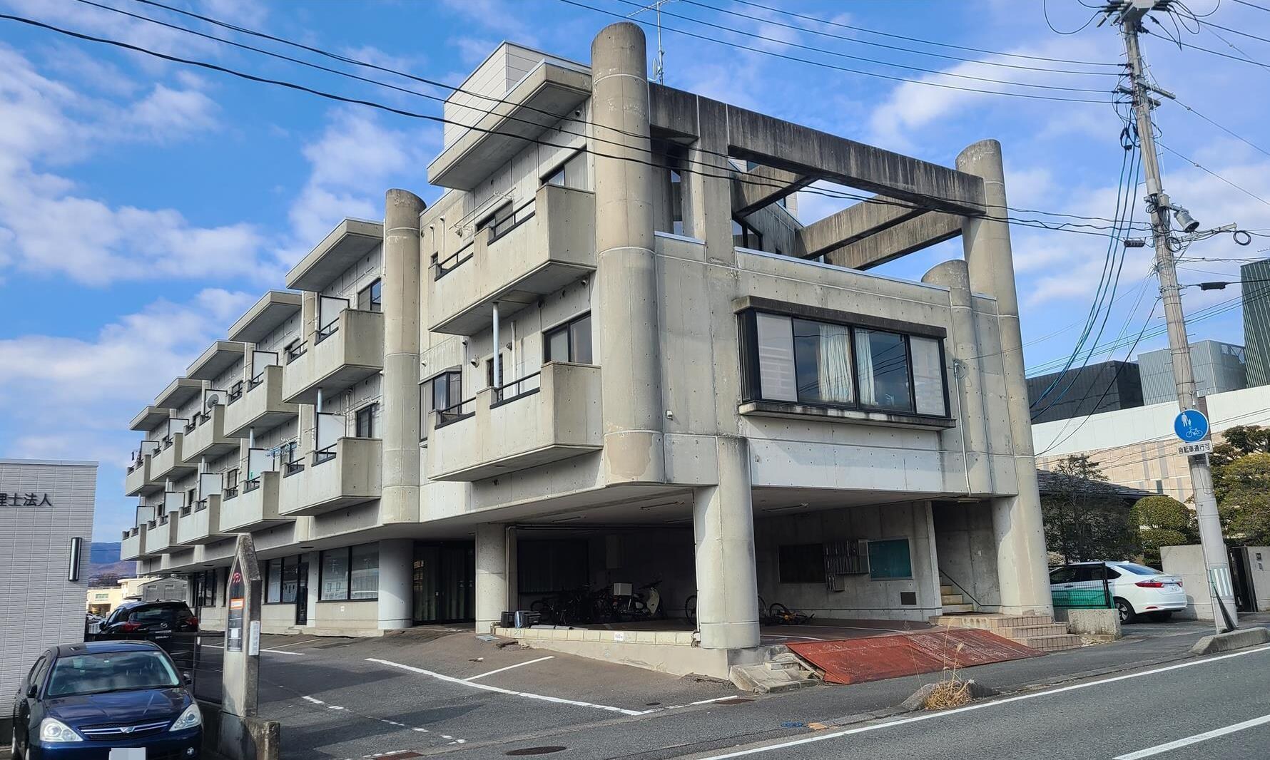 グランうらべの物件外観写真