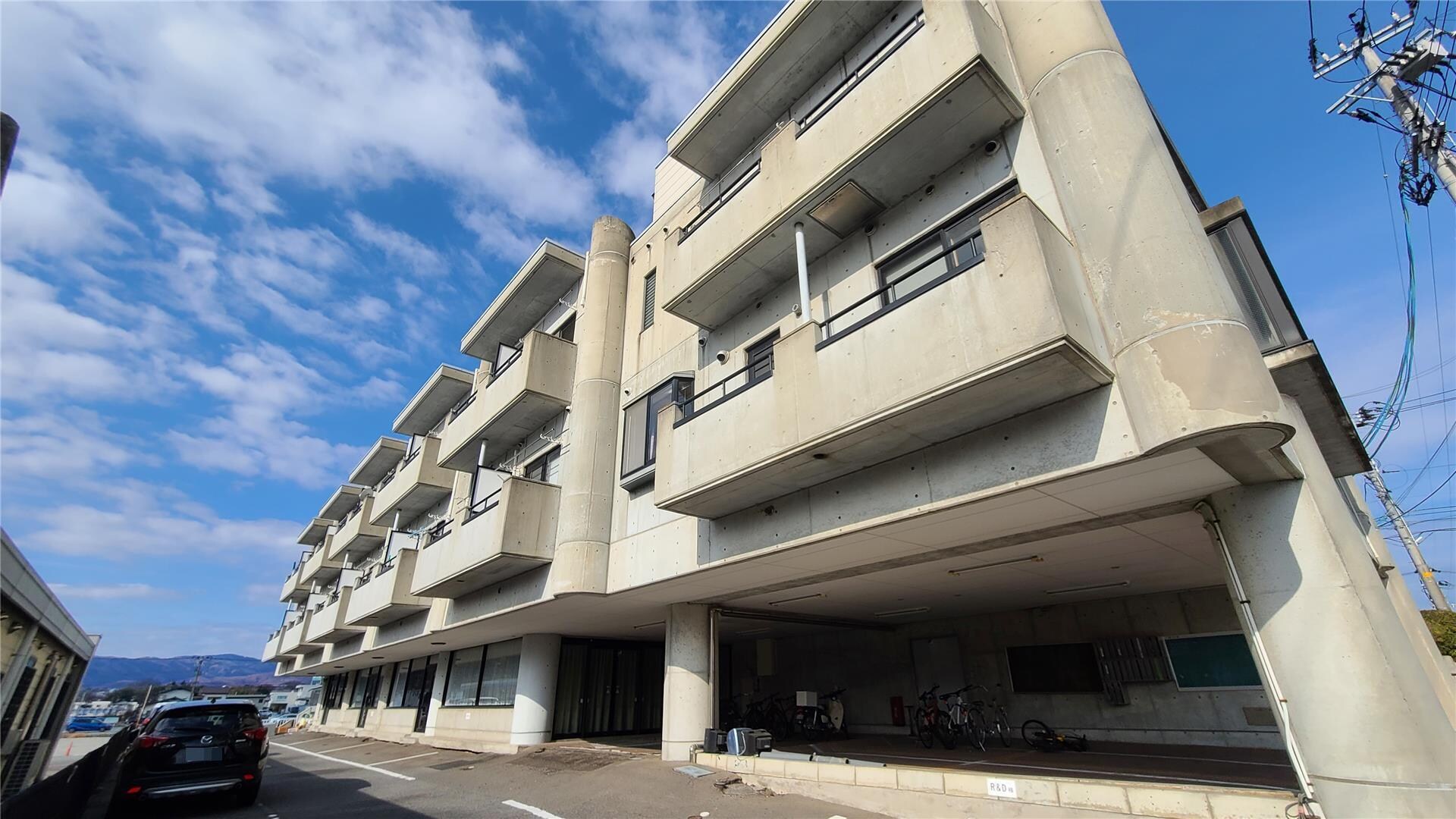 グランうらべの物件外観写真