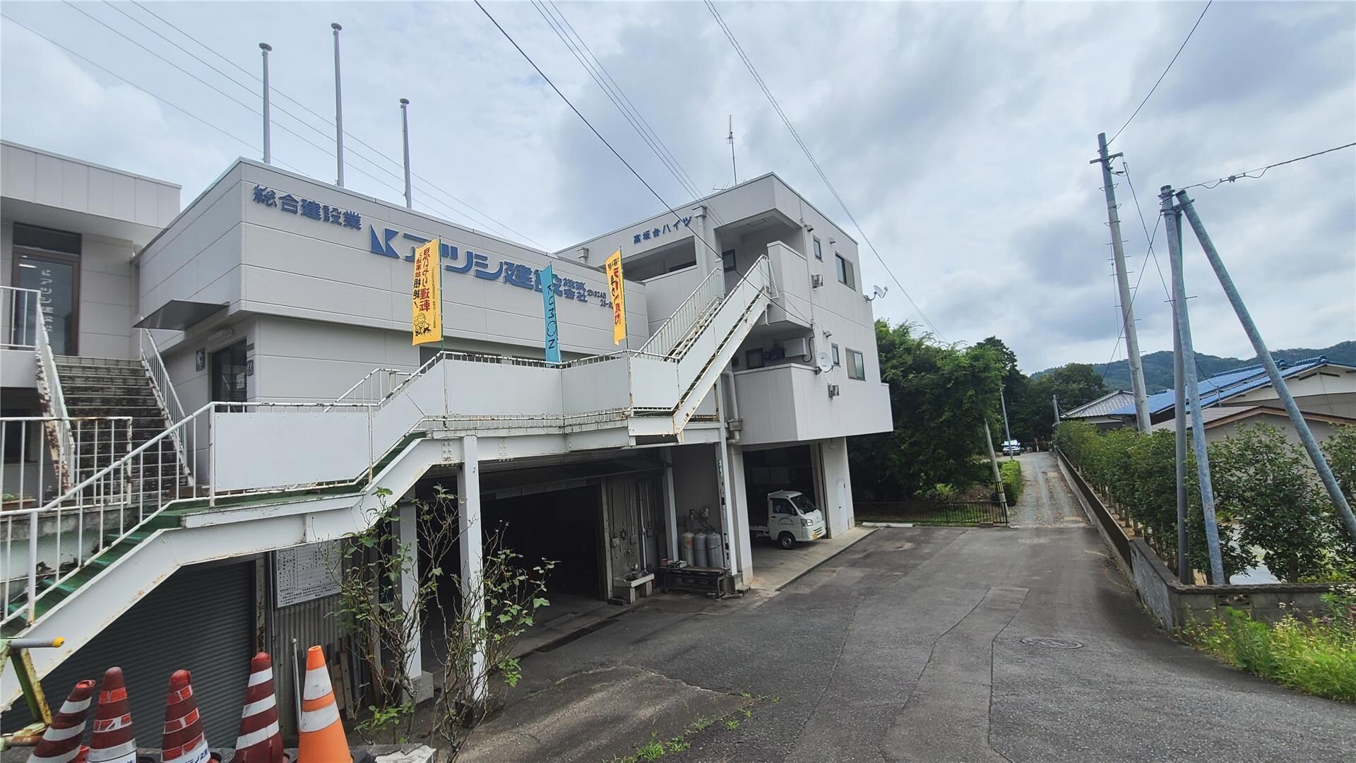 高坂台ハイツの物件外観写真