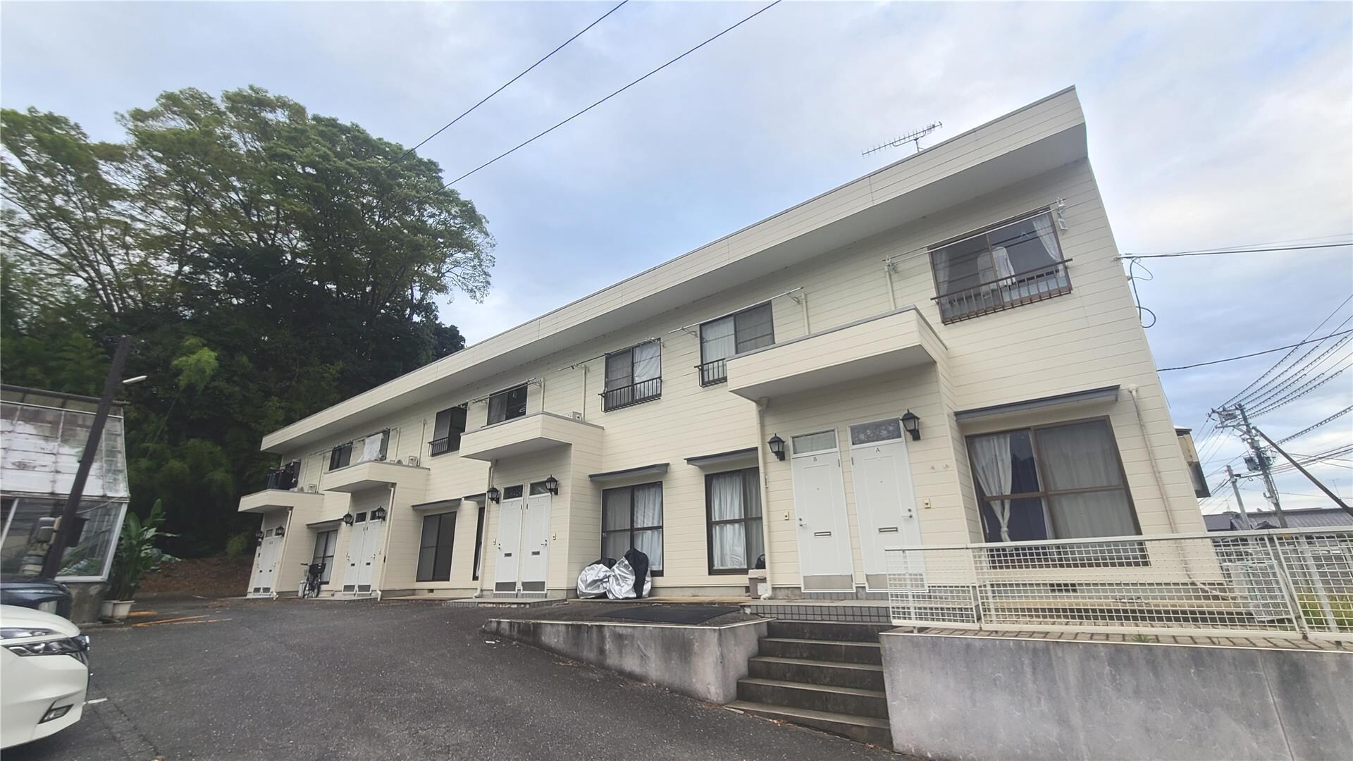 山一ハイツIIの物件外観写真