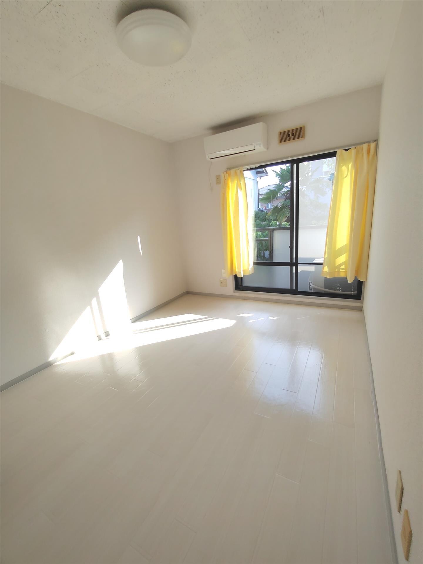 オーシャンヒルズの物件内観写真