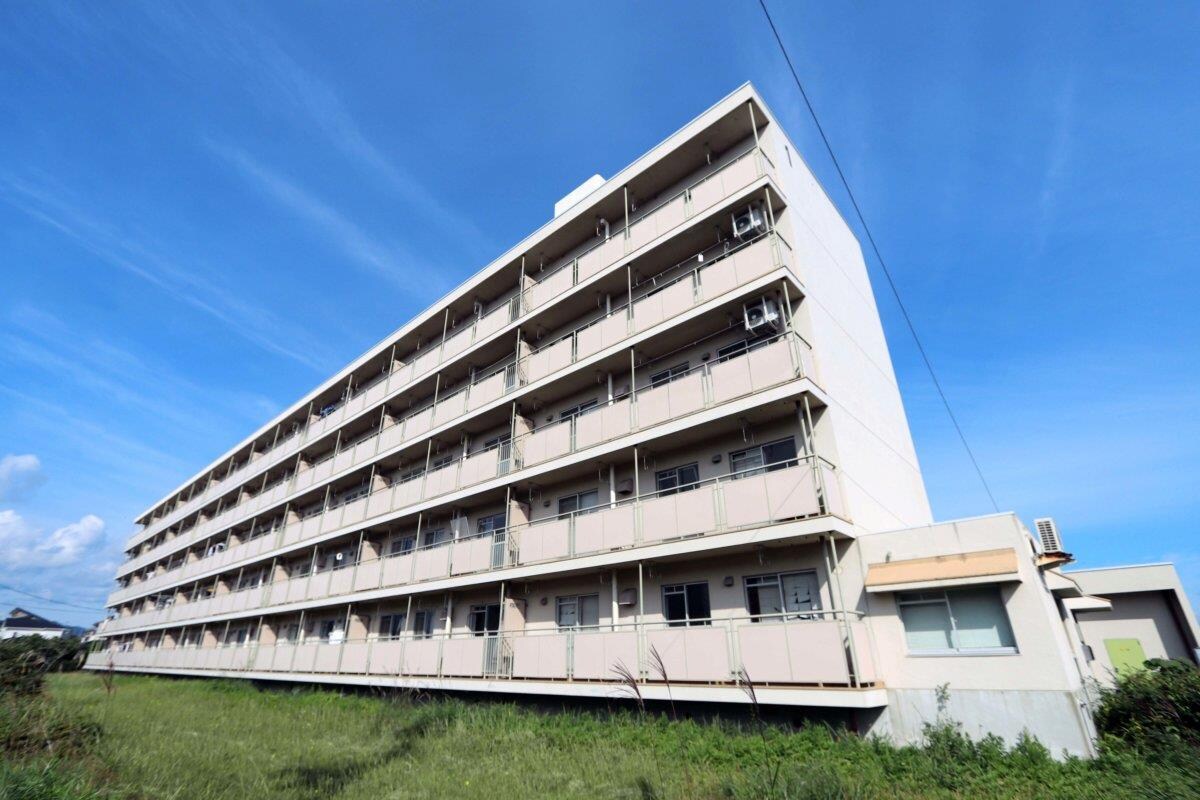 ビレッジハウス勿来1号棟の物件外観写真