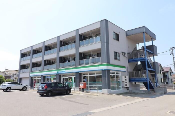 サングレースの物件外観写真