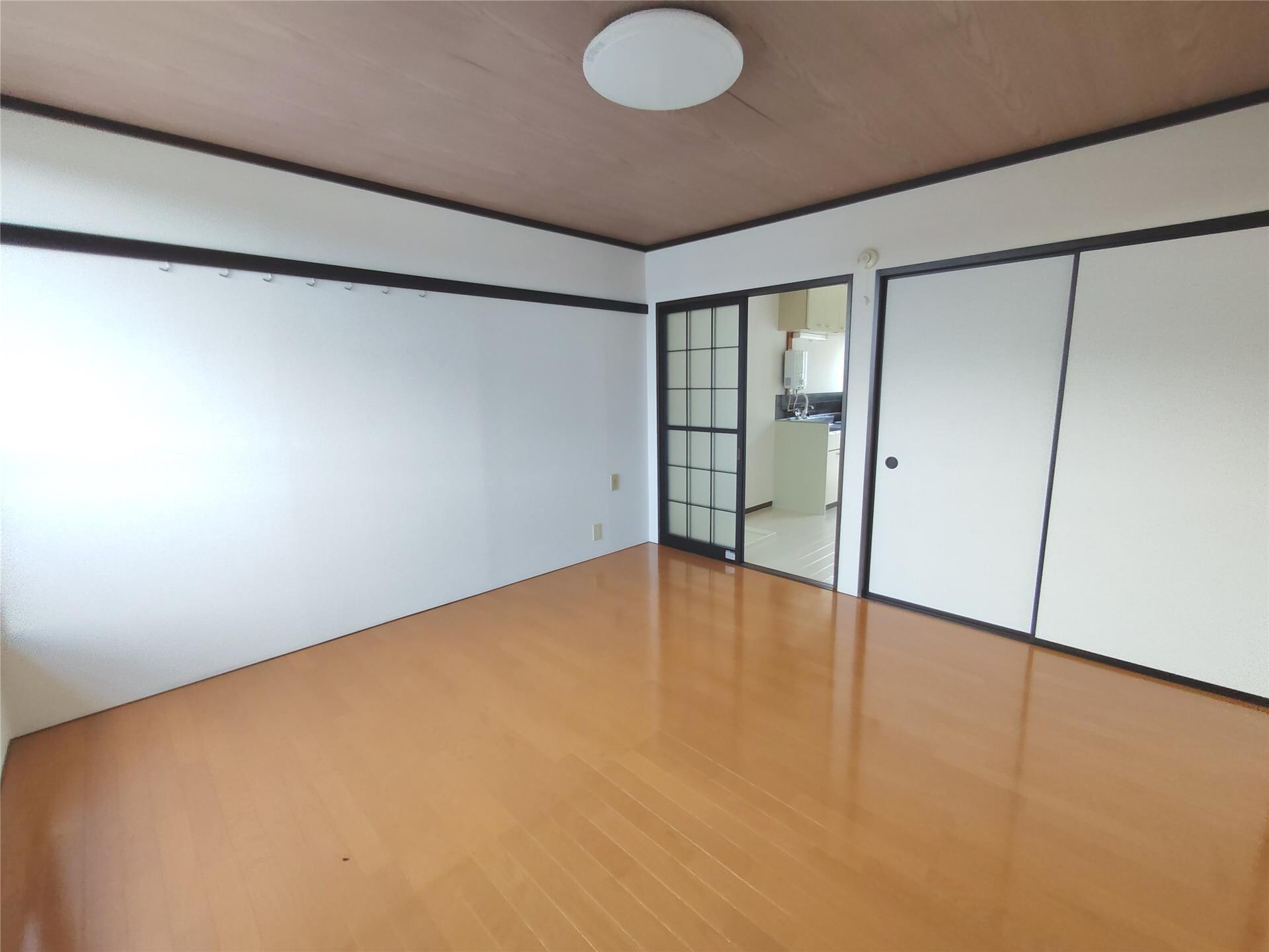 ロイヤルヒルズ3の物件内観写真