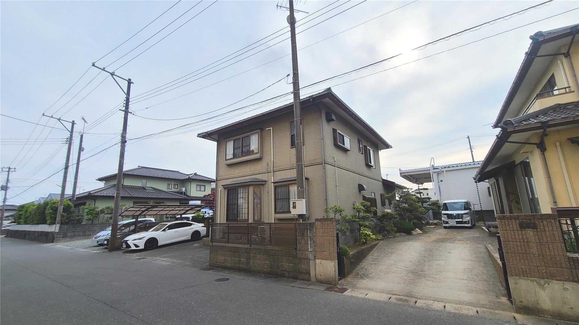 泉滝尻三丁目荒木貸家の物件外観写真