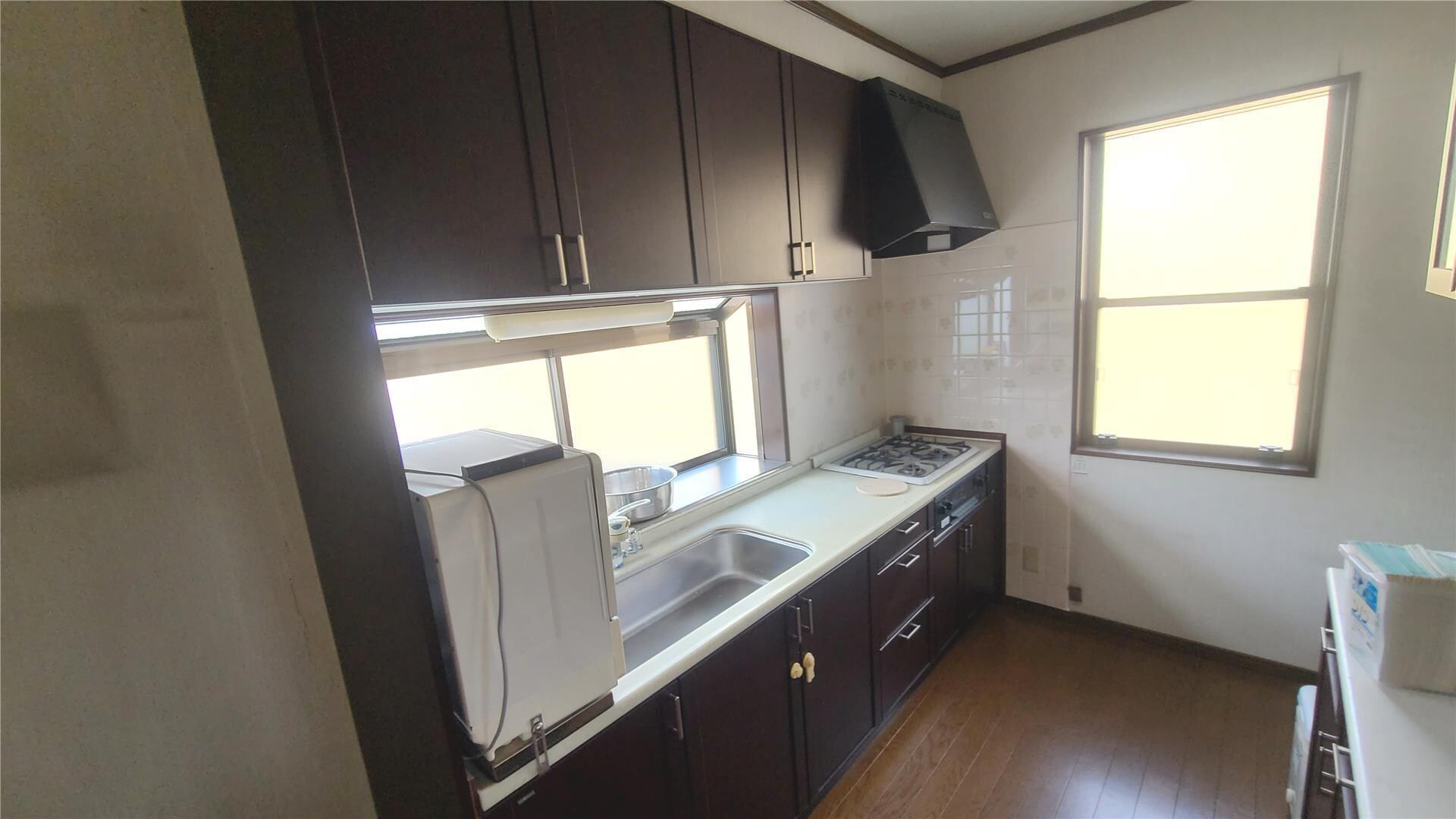 泉滝尻三丁目荒木貸家の物件内観写真