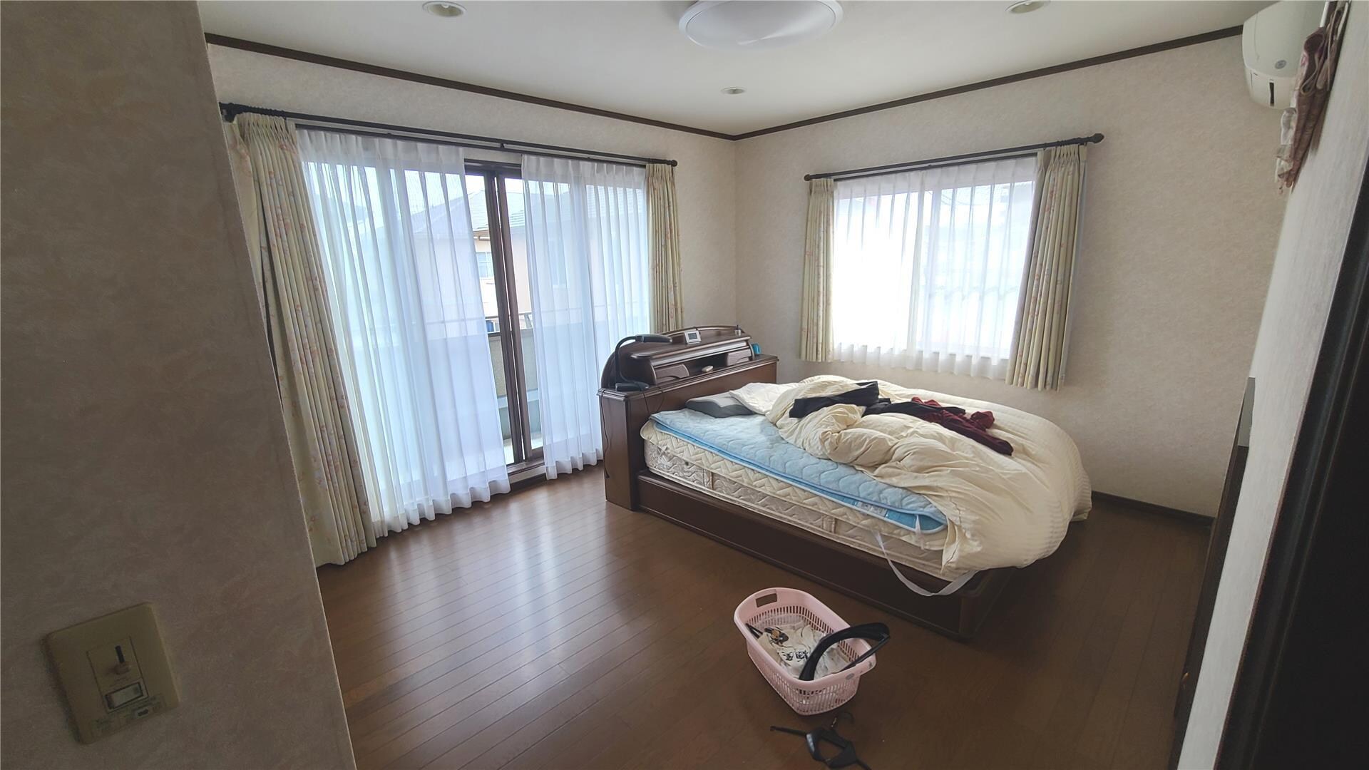 泉滝尻三丁目荒木貸家の物件内観写真