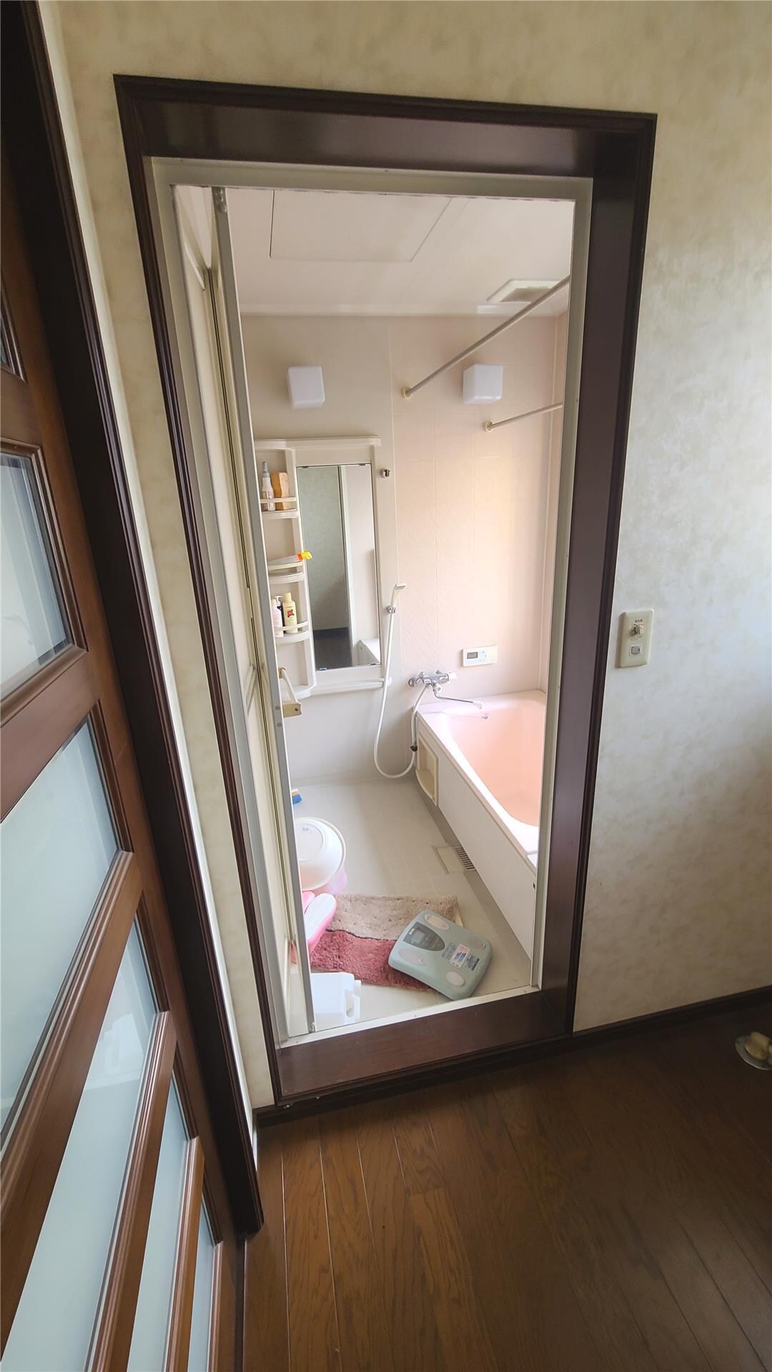 泉滝尻三丁目荒木貸家の物件内観写真