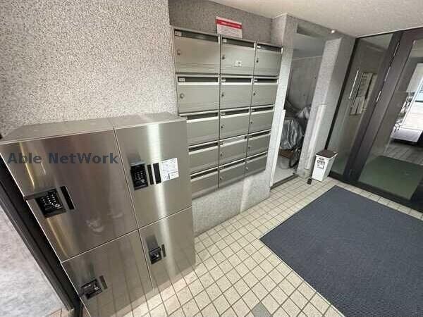 E2ストーリーの物件外観写真