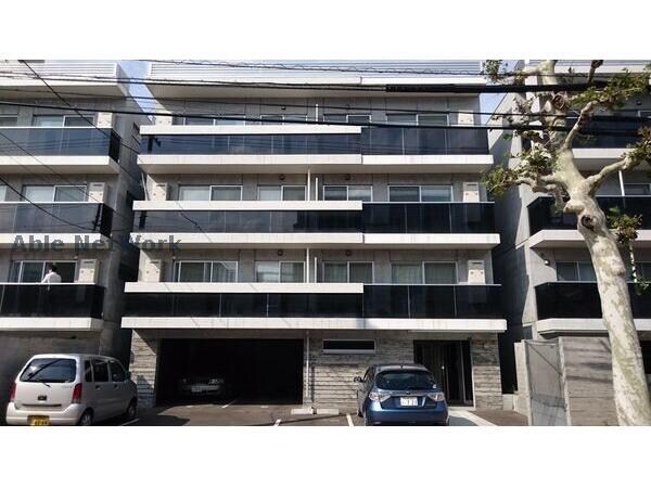 ヴィラアーバーナ桑園の物件外観写真