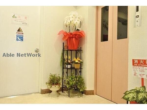 クリスタルファイブの物件外観写真