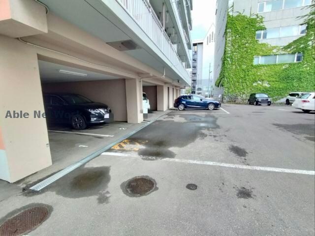 クリスタルファイブの物件外観写真