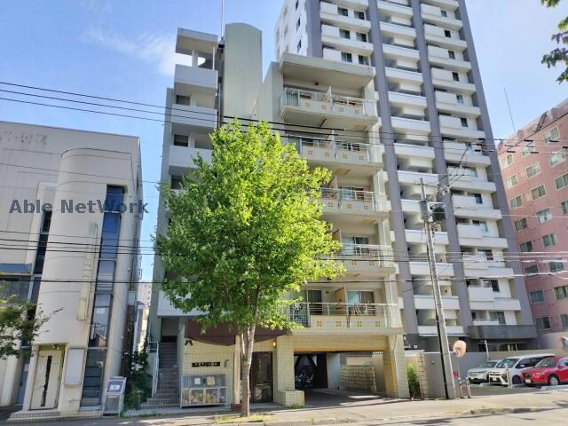 サポナール円山の物件外観写真