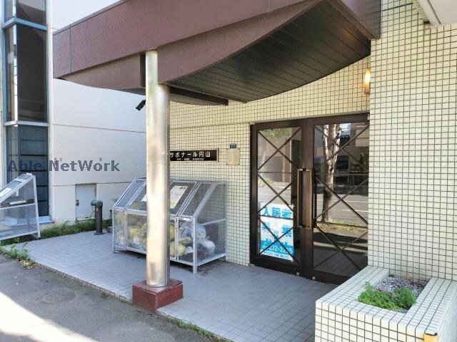 サポナール円山の物件外観写真