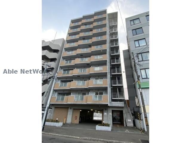 レフィーナ円山の物件外観写真