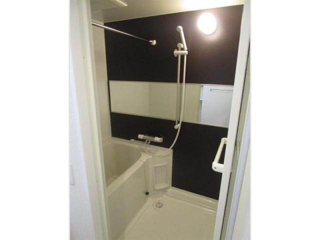 ラヴェーラ大通公園の物件内観写真