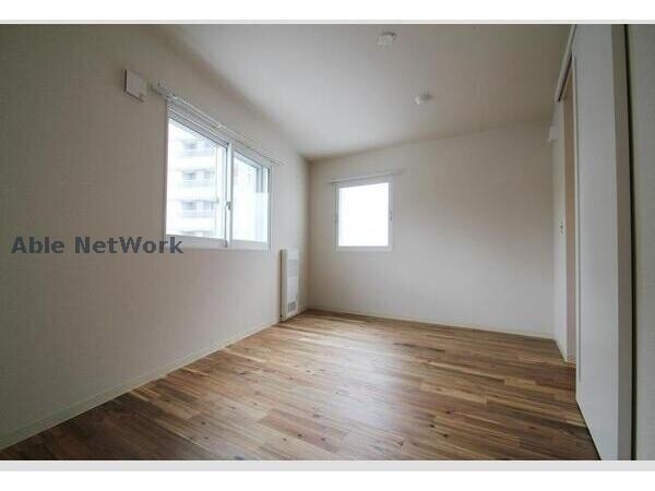 ラヴェーラ円山鳥居前の物件内観写真