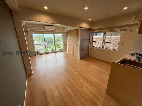 パシフィック北大前の物件内観写真