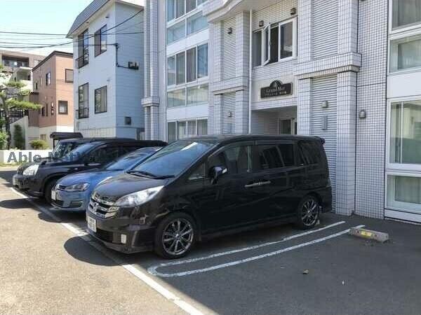 グランメール宮の森の物件外観写真