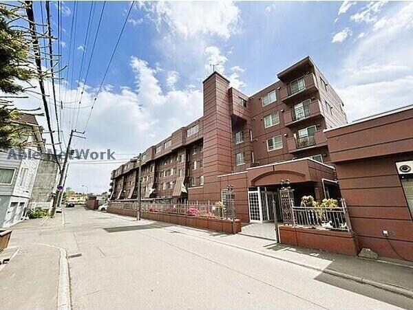 メゾンドルチェ北大西A棟の物件外観写真