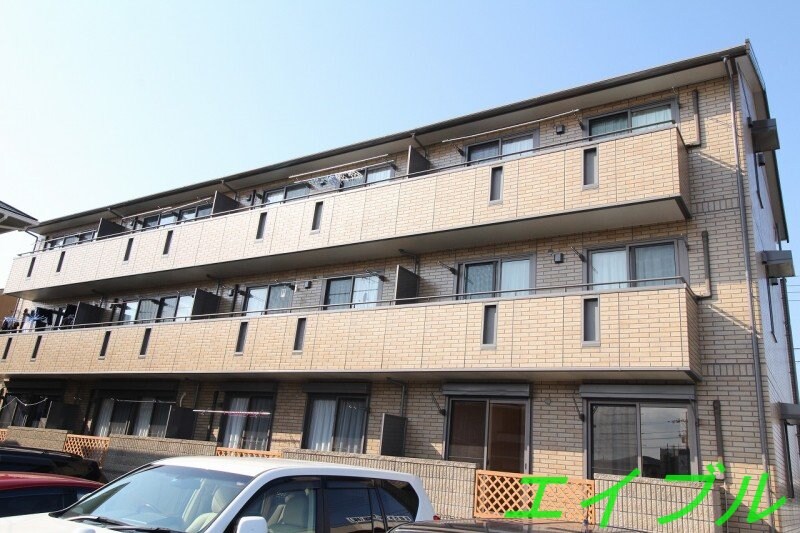 フレブラースの物件外観写真