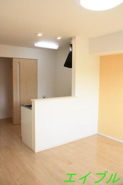 バーミー　ブリーゼの物件内観写真