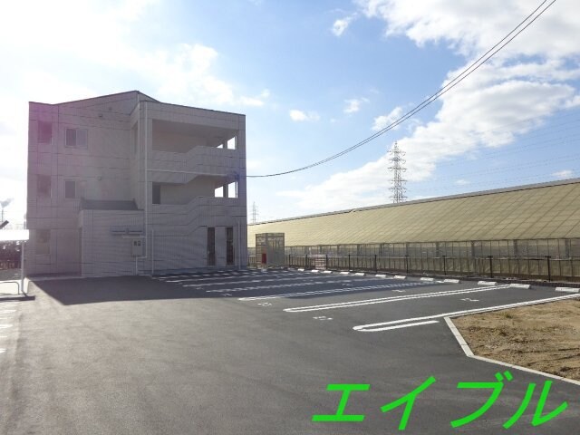 グラン・エスカラードの物件外観写真