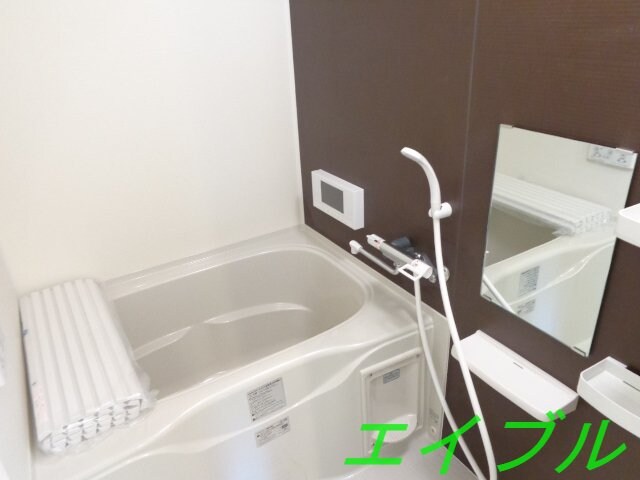 グラン・エスカラードの物件内観写真