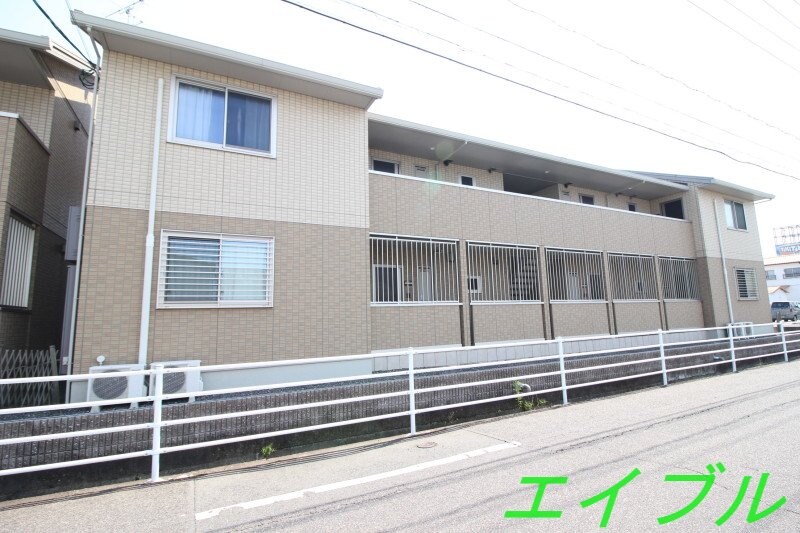 メゾン　エミグラント　Ａ棟の物件外観写真