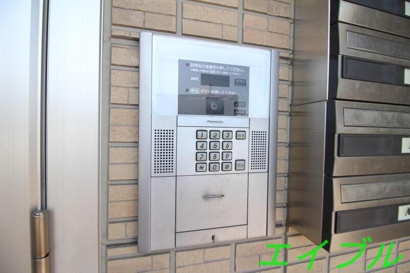 メゾン　エミグラント　Ａ棟の物件外観写真