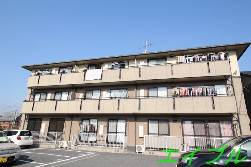 カトルセゾンの物件外観写真