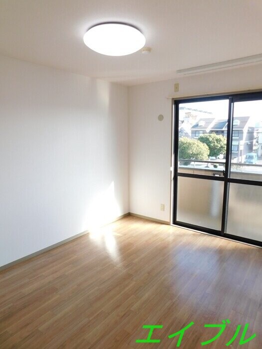 カトルセゾンの物件内観写真