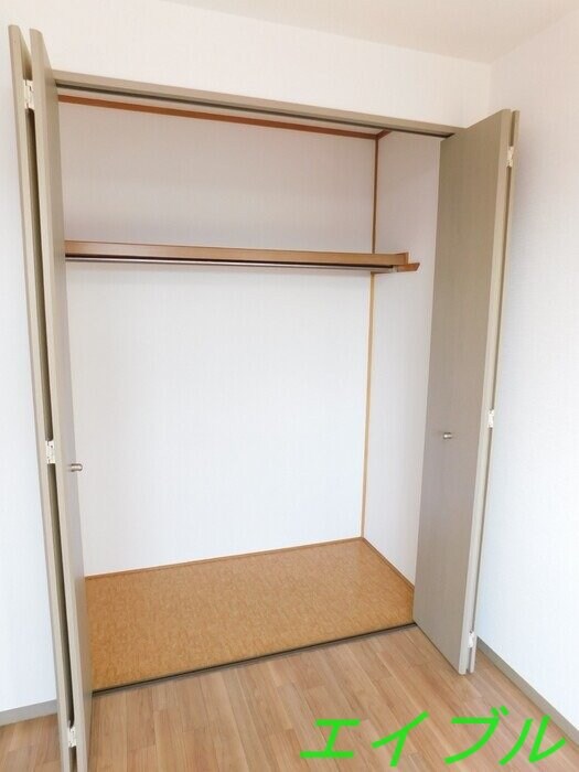 カトルセゾンの物件内観写真