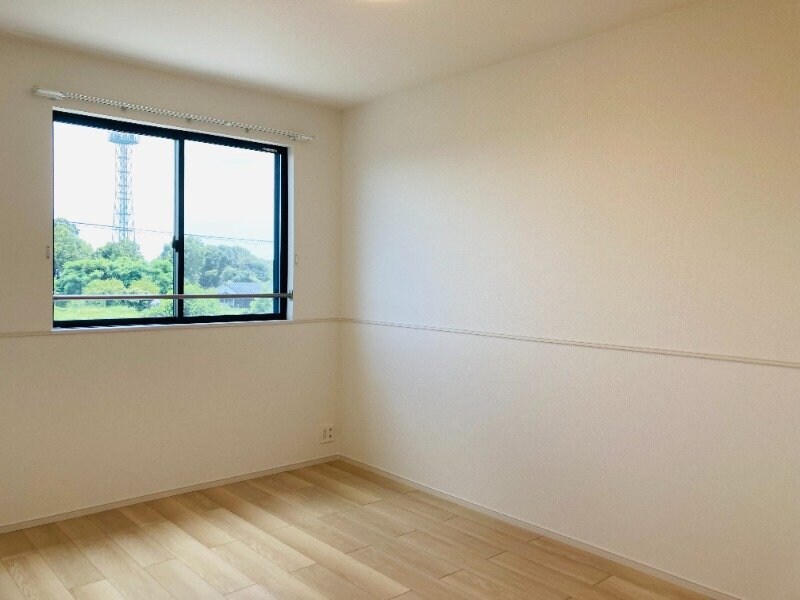 トレスプエンテⅡの物件内観写真