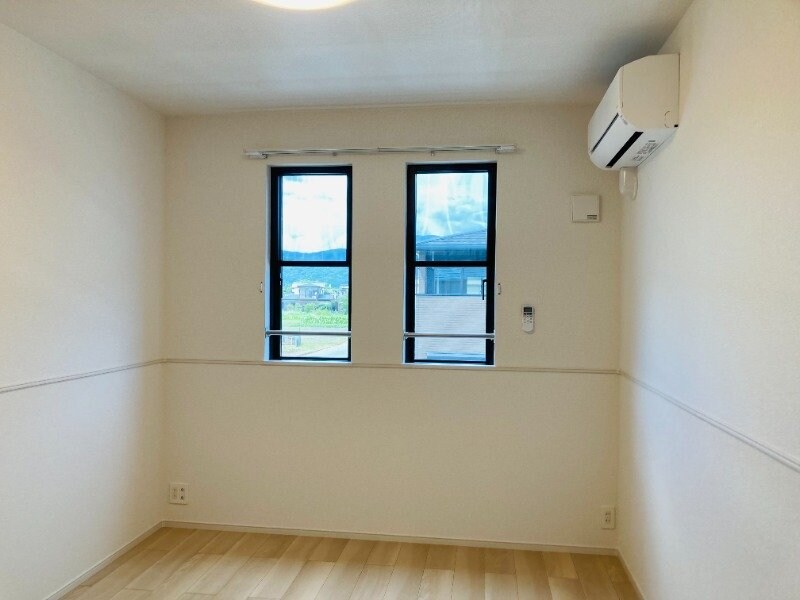 トレスプエンテⅡの物件内観写真