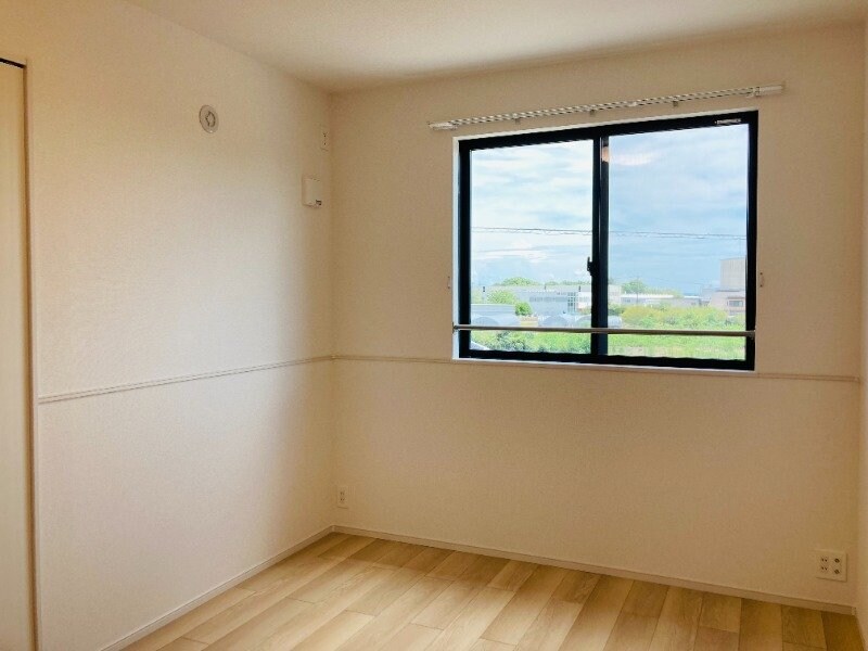 トレスプエンテⅡの物件内観写真