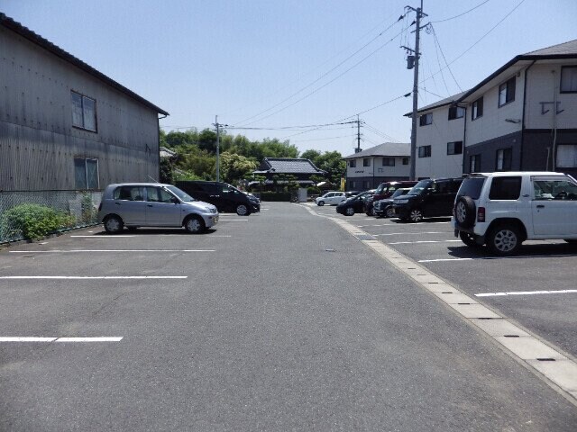 フィールド・オブ・ゴッドＡの物件外観写真