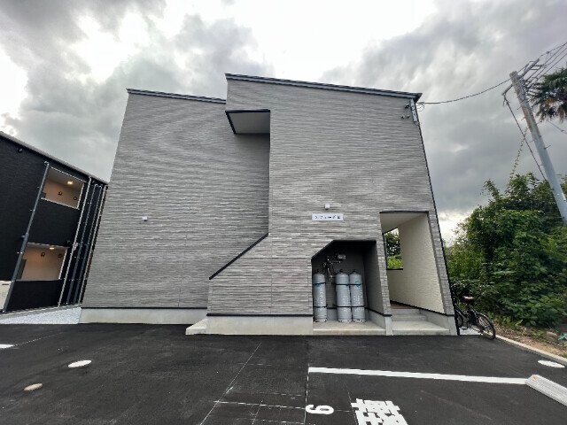 スフィーダⅢの物件外観写真